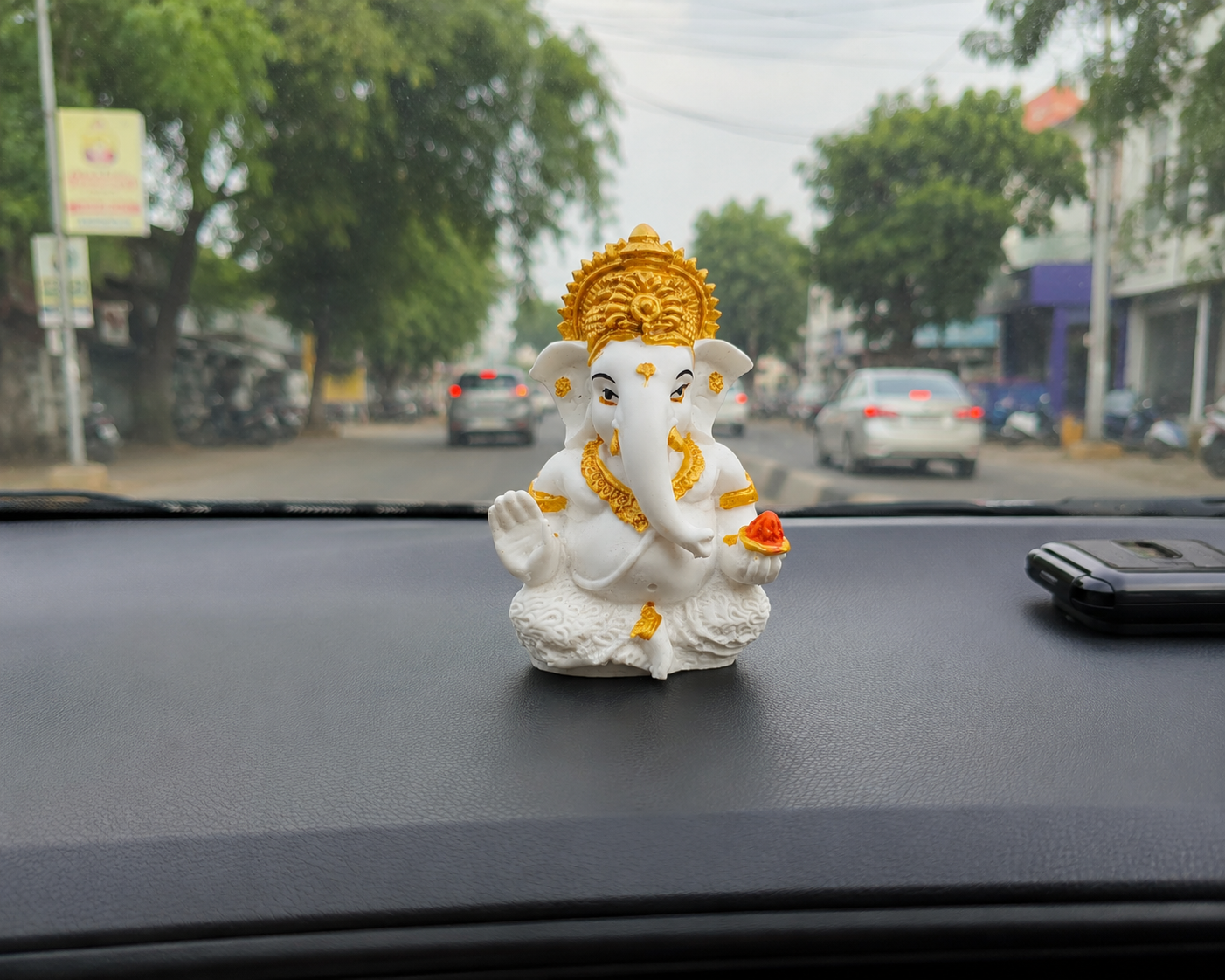 Car Dashboard Ganesha